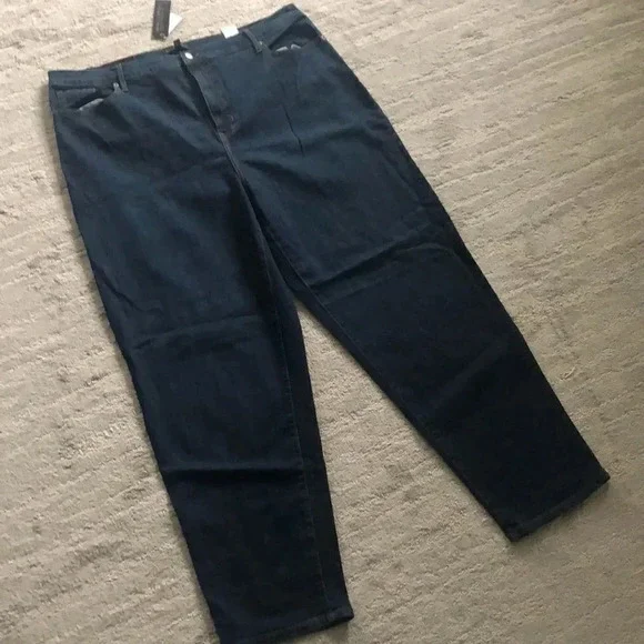 Banana Republic Straight Jeans - Picture 11 of 13